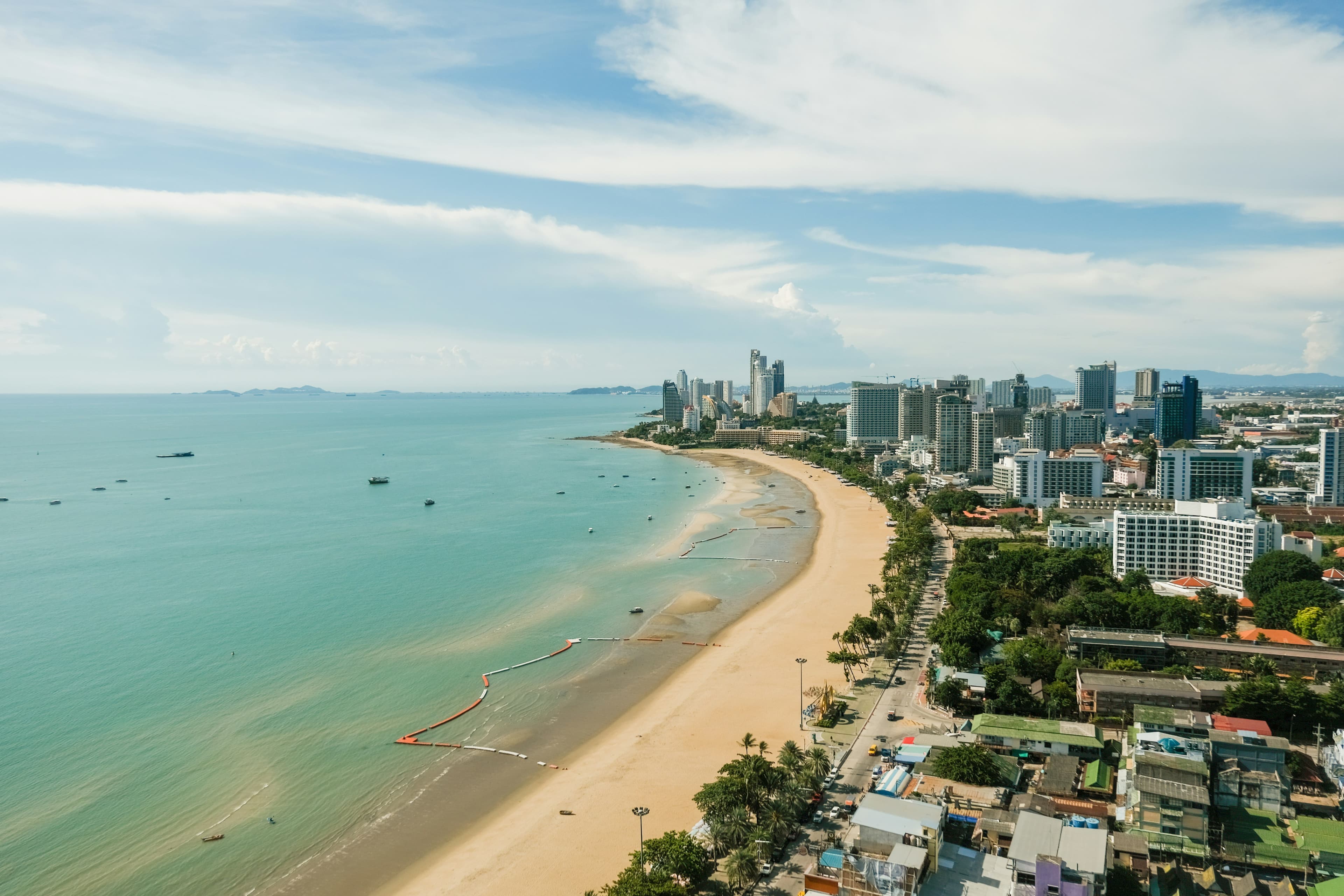 Pattaya or Phuket? – Which is better to experience in Thailand