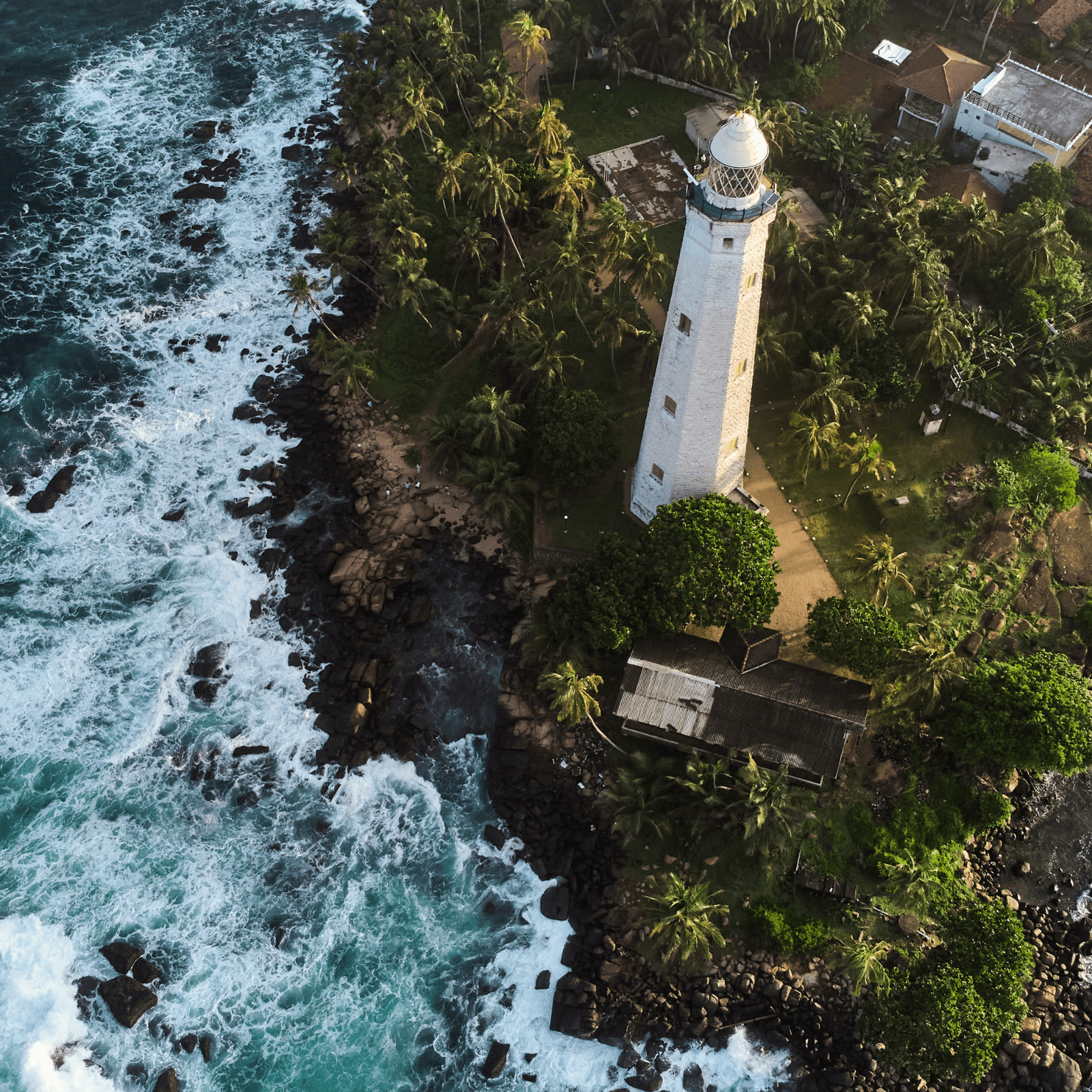 Stroll through the historical Galle Fort, a UNESCO World Heritage site that showcases the blend of European architectural styles with South Asian traditions, right beside the azure waters of the Indian Ocean.