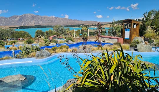 From the bustling cityscape of Auckland to the serene beauty of Lake Tekapo, every day presents a new adventure. Experience scenic highways, winding coastal roads, and breathtaking mountain passes. With the flexibility of self-driving, you can stop at hidden gems, take in panoramic views, and truly immerse yourself in the beauty of New Zealand.