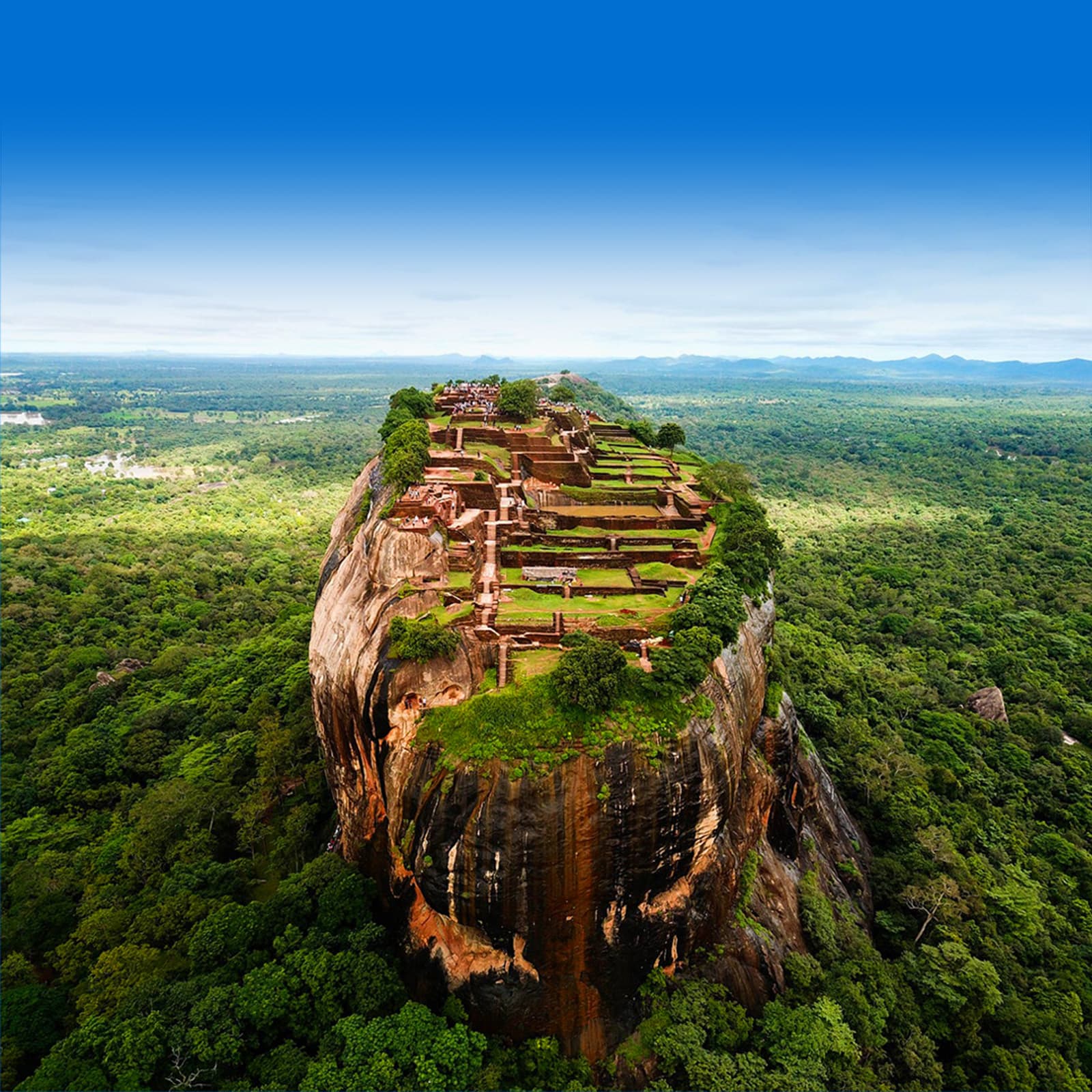 Delve into Sri Lanka's rich history at the Sigiriya Rock Fortress. This UNESCO World Heritage site offers an insight into ancient urban planning amidst dramatic surroundings.