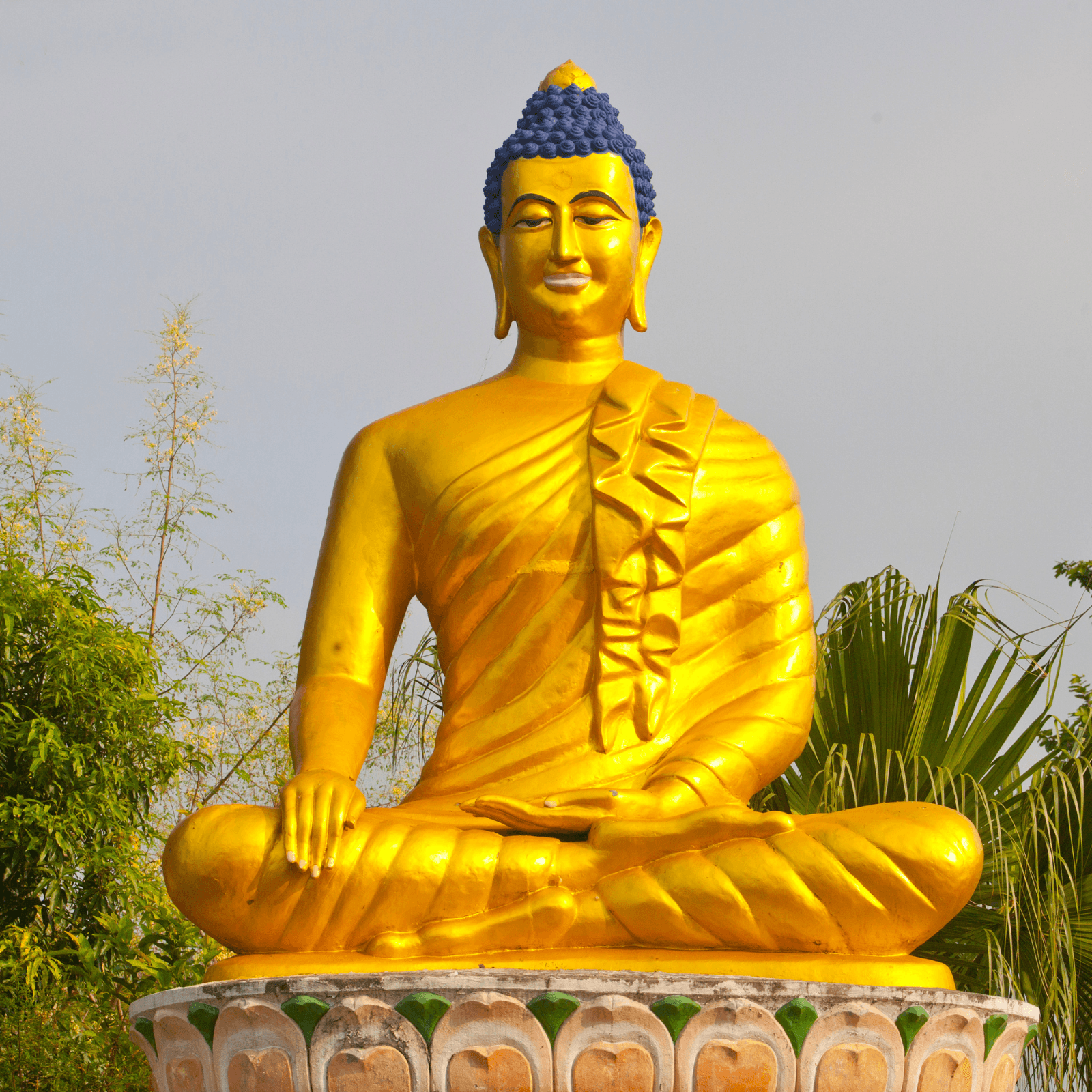 Experience the spiritual evening Aarati at the Pashupatinath Temple, an immersive ceremony that provides insight into Hindu traditions and practices.