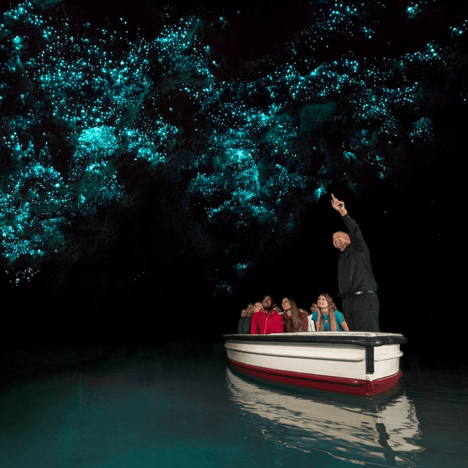 Discover New Zealand’s top attractions, including the Waitomo Glowworm Caves, Hobbiton Movie Set, Franz Josef Glacier, and the 12 Apostles. Witness geothermal wonders in Rotorua, the vibrant marine life in Kaikoura, and the fjords of Milford Sound. Every stop on this tour offers unparalleled natural beauty, making it the ultimate itinerary for photographers, nature lovers, and adventure seekers.