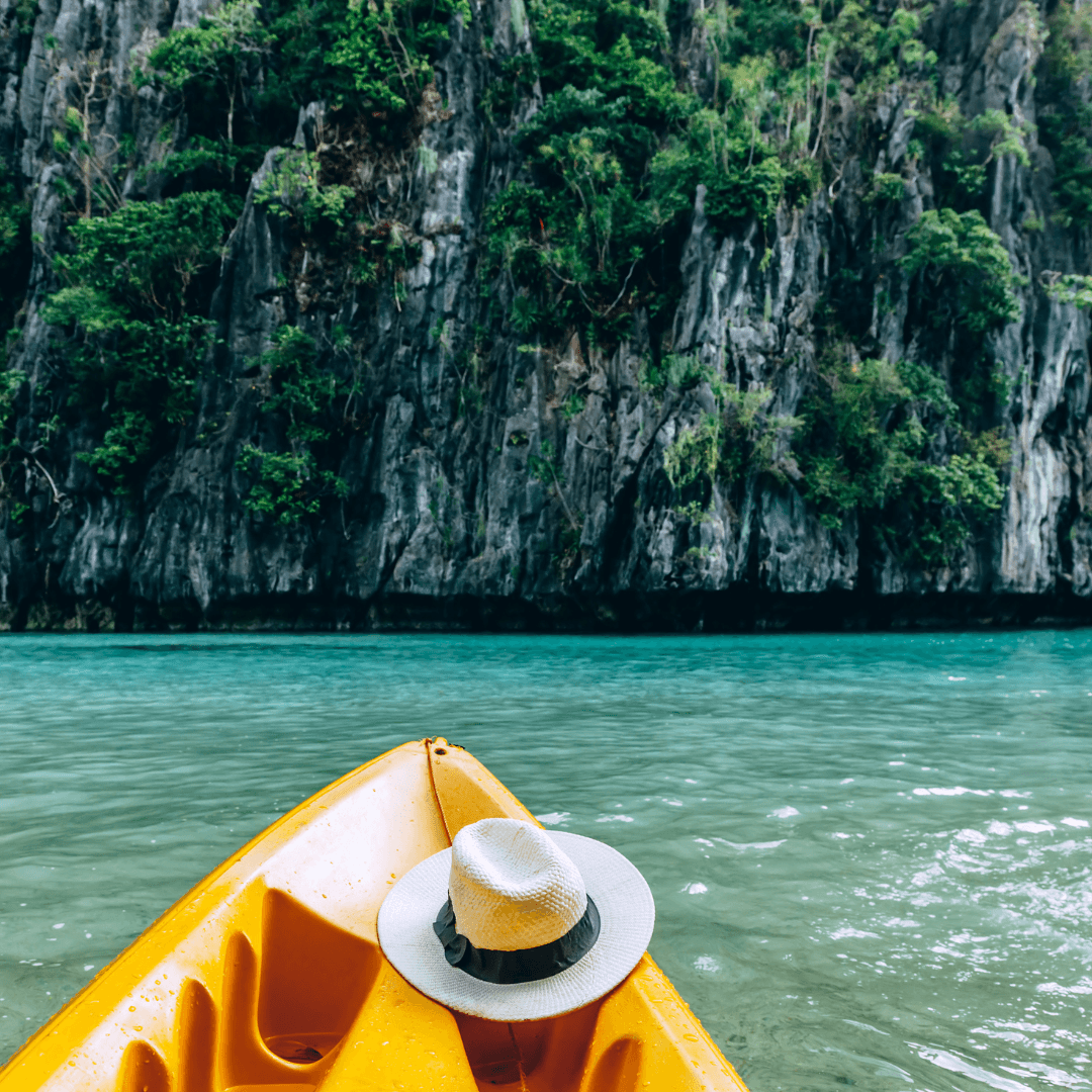 El Nido Tour A: Explore iconic attractions like the Big Lagoon and Seven Commando Beach, perfect for snorkeling and relaxation.