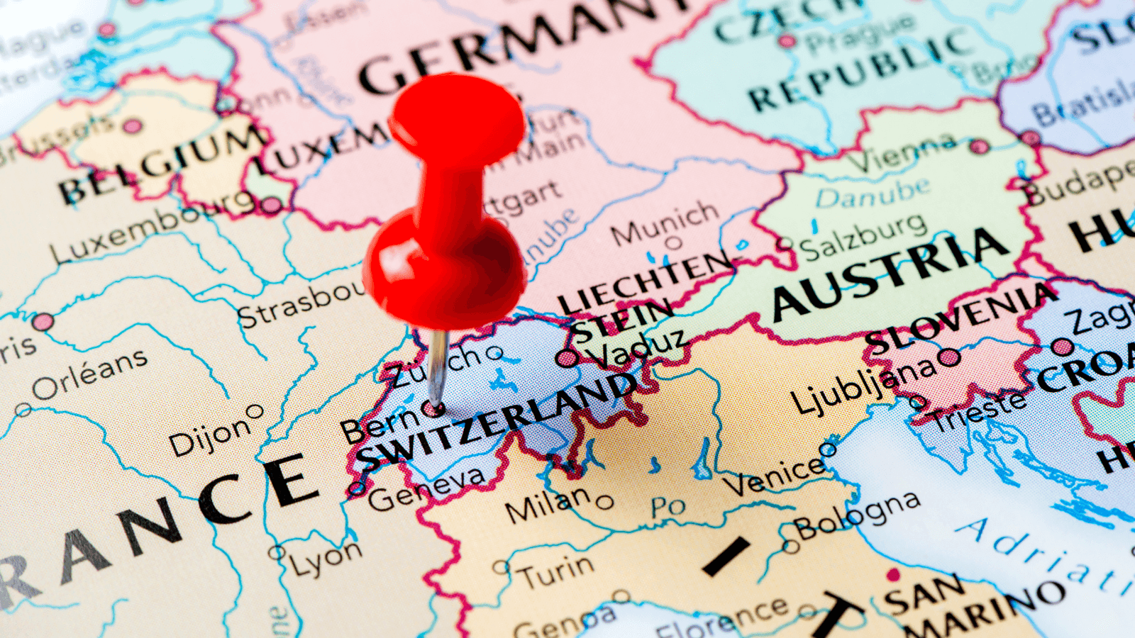 Top 5 Must-Visit Destinations in Switzerland for Indian Tourists